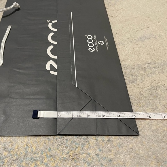 Brand New Ecco Signature Medium Size Paper Shopping Bag 17” X 11” X 5.25” - Picture 5 of 5